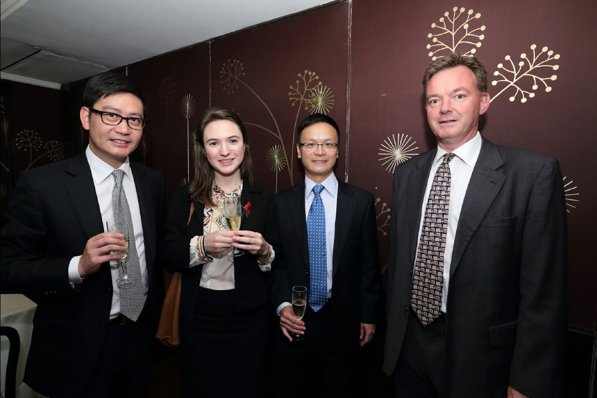 20121105 Trinity Dinner in HK with Sir Gregory Winter17